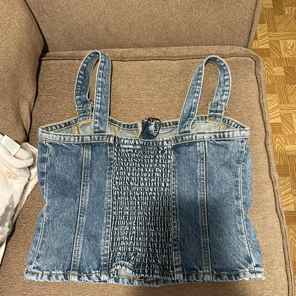 Brand new never been worn denim  top - Picture 2 of 3